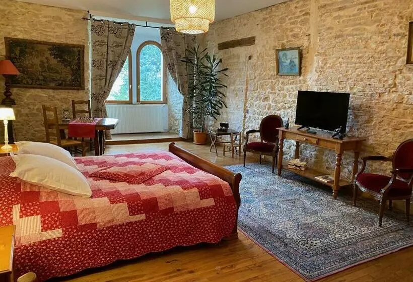 Bed And Breakfast Le Château De Morey