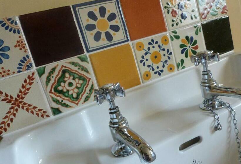 مبيت وإفطار Pomona