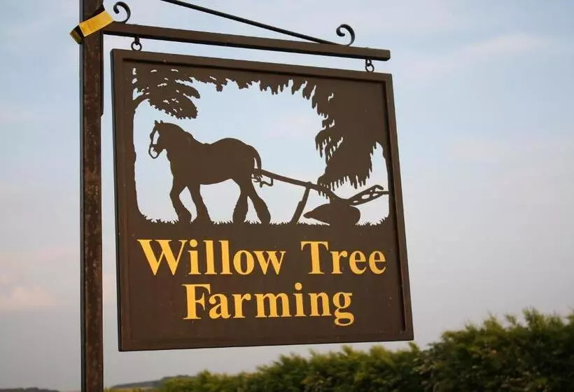 ベッドアンドブレックファースト Willow Tree Farm