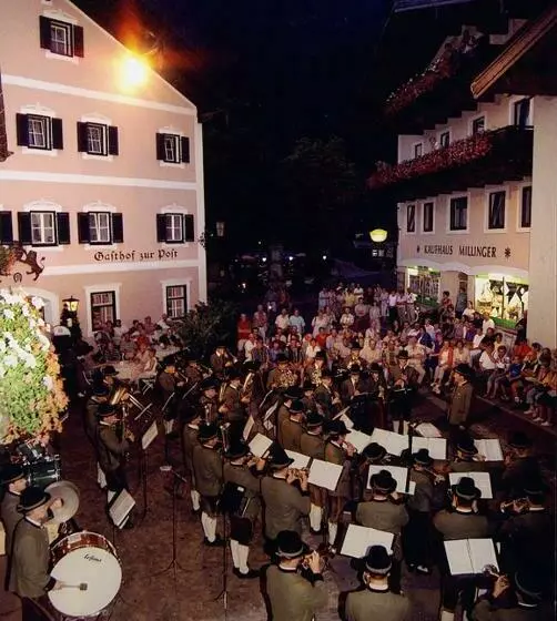 ホテル Gasthof Zur Post