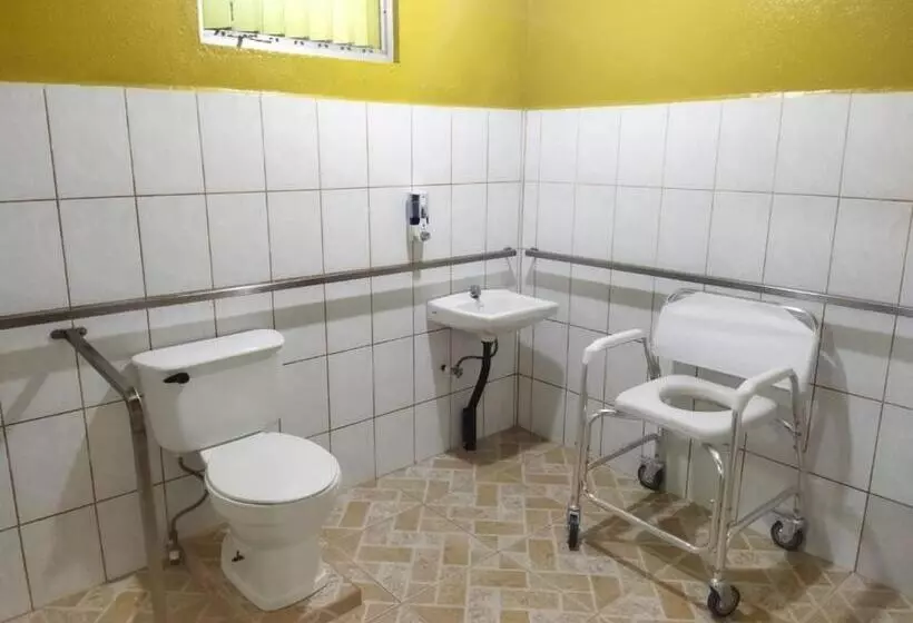 Hotelli Recreo Verde Hot Springs & Spa