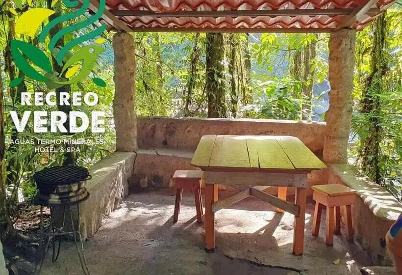 Hotelli Recreo Verde Hot Springs & Spa