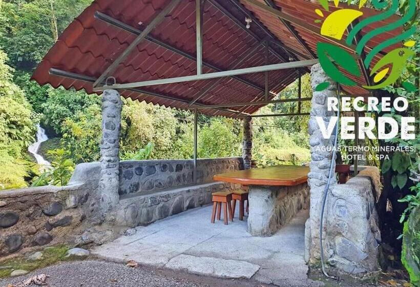 ホテル Recreo Verde Hot Springs & Spa