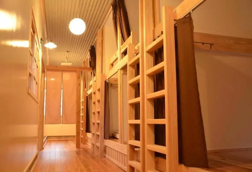 Majatalo Goto Backpackers Pole