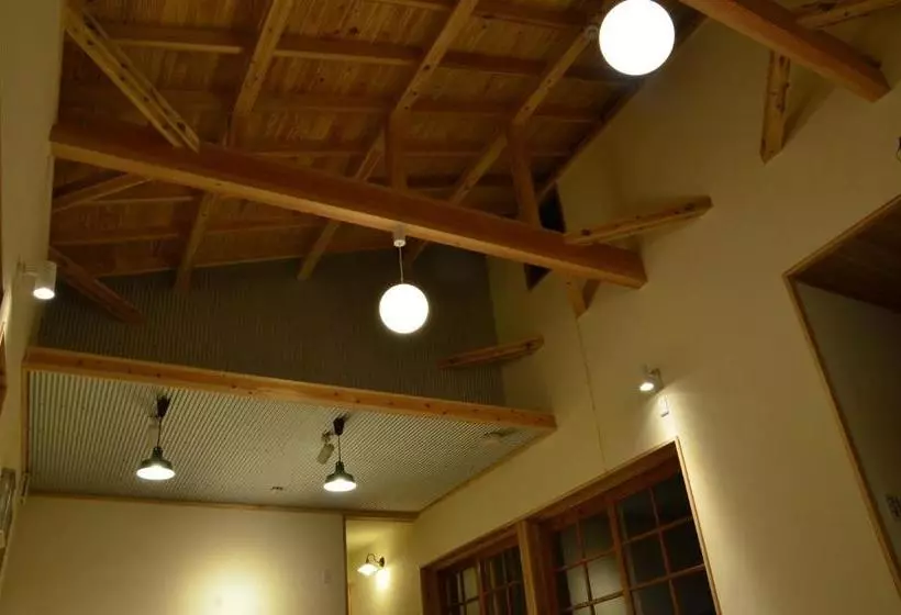 Majatalo Goto Backpackers Pole