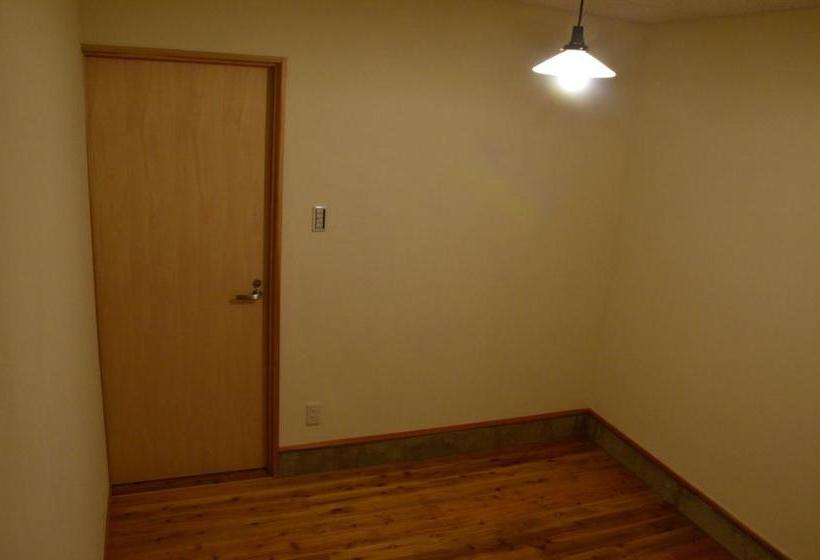 Pensão Goto Backpackers Pole