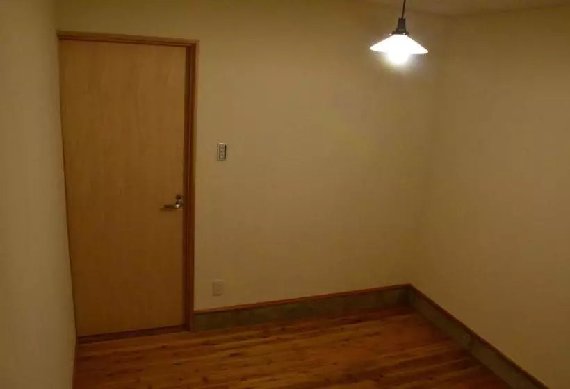 Majatalo Goto Backpackers Pole