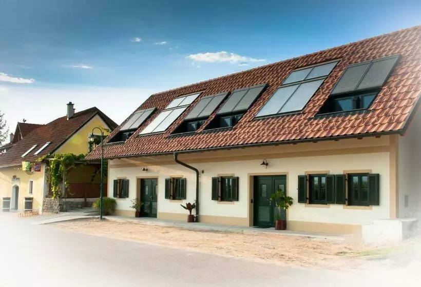 ペンション Gästehaus Wildpert
