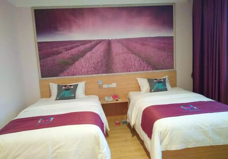 Pai Hotel Yining Liqun Road Classic Garden