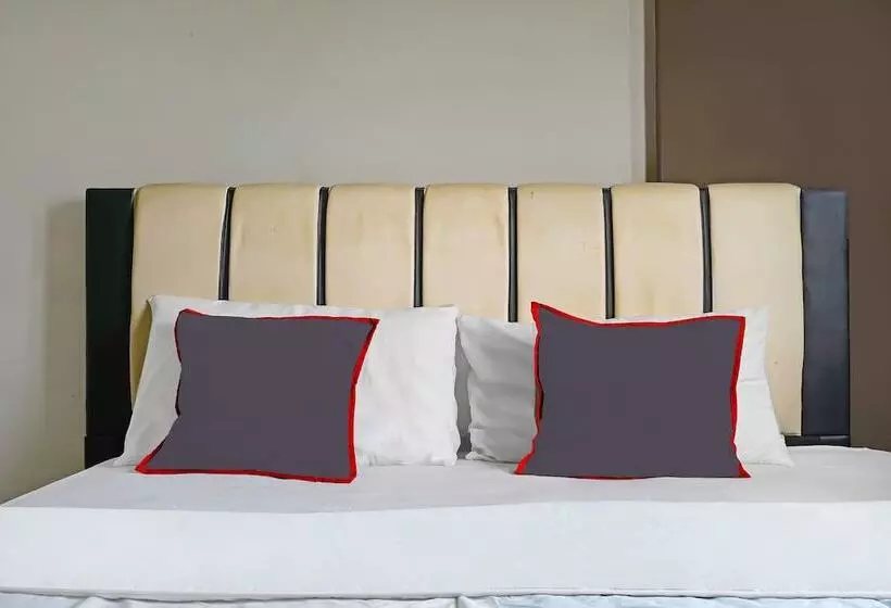 هاستل Collection O 1453 The Edge Apartment Cimahi By Kamarku