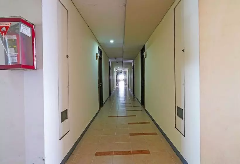 هاستل Collection O 1453 The Edge Apartment Cimahi By Kamarku