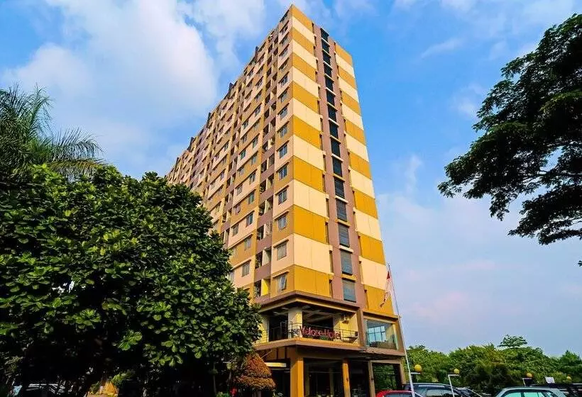 هاستل Collection O 1453 The Edge Apartment Cimahi By Kamarku