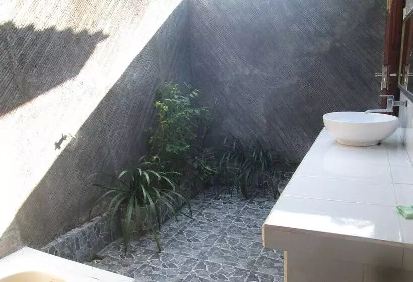 ホテル Air Sanih Homestay