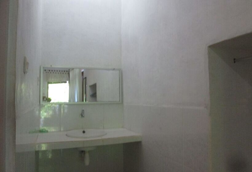 酒店 Air Sanih Homestay