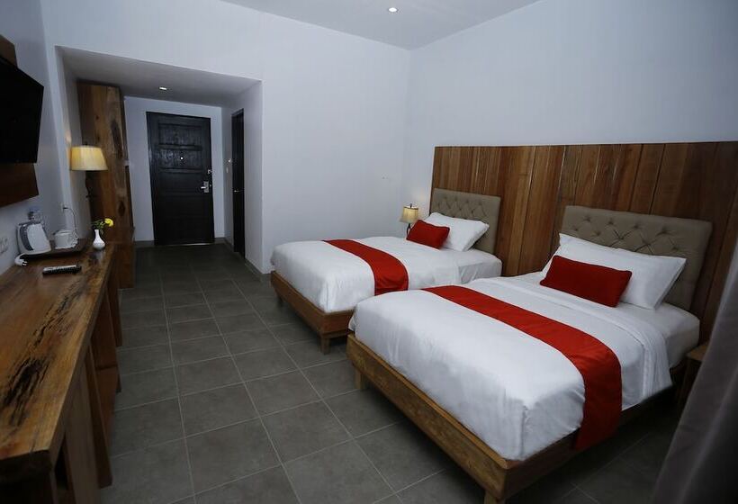 בית מלון כפרי Kahyangan Resort