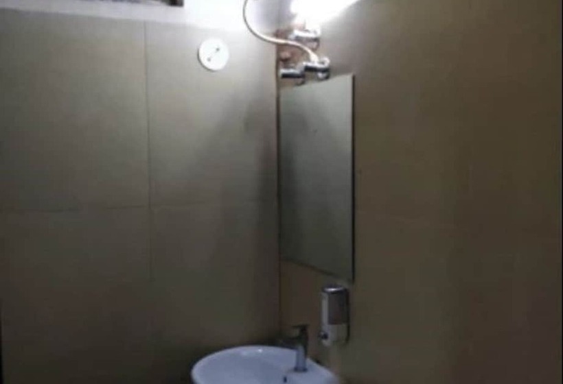 בית מלון כפרי Kasturi International