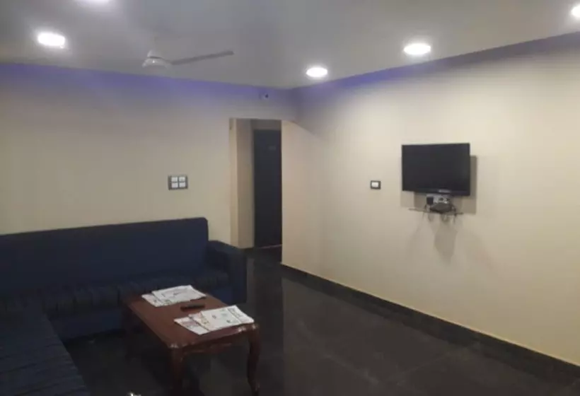 Hotelli Kasturi International