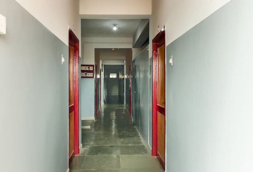 Hotel Spot On 47699 L.r.r. Towers