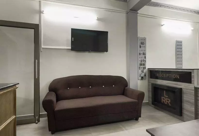 Hotelli Spot On 47699 L.r.r. Towers