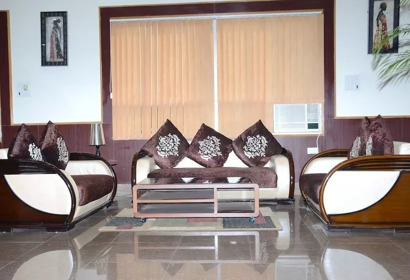 Hotelli Vaishnavi Clarks Inn Buxar