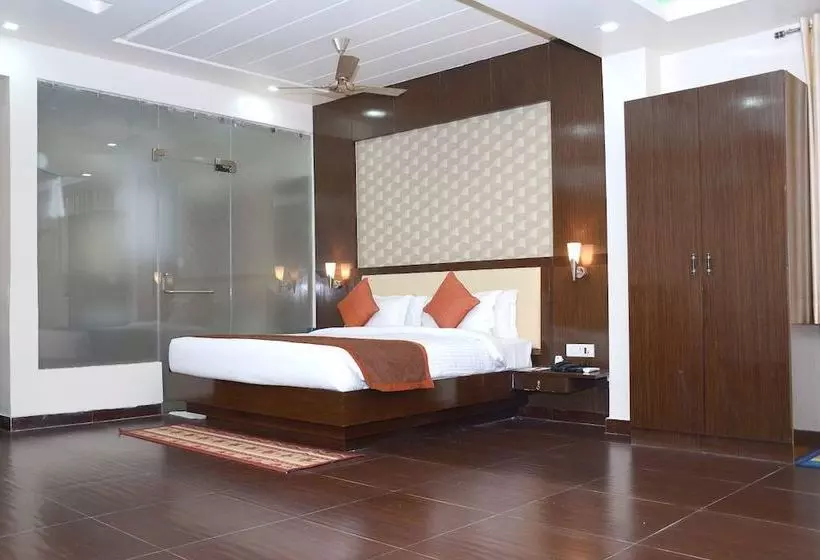 Hotelli Vaishnavi Clarks Inn Buxar