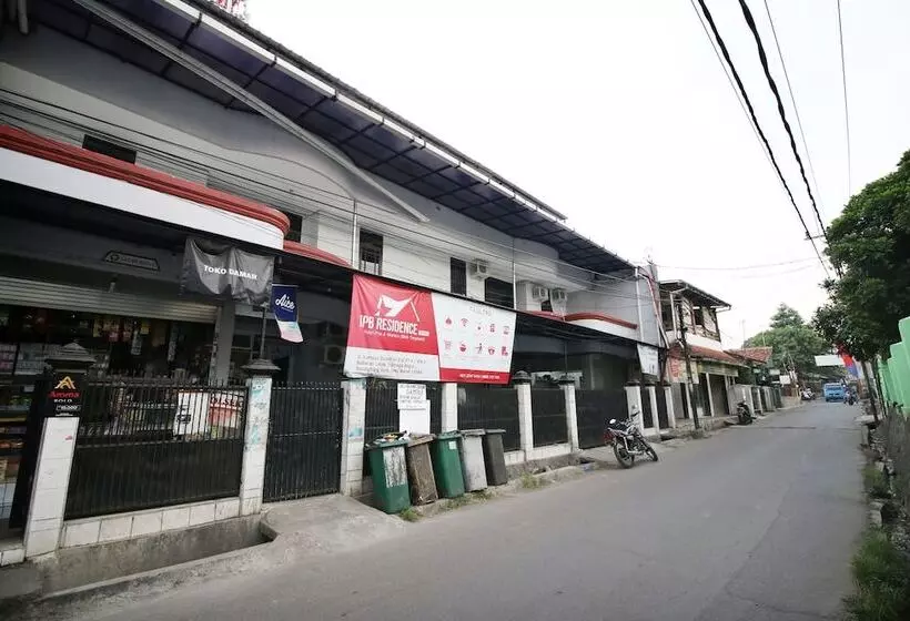 Retkeilymaja Kamar Keluarga Bogor Syariah