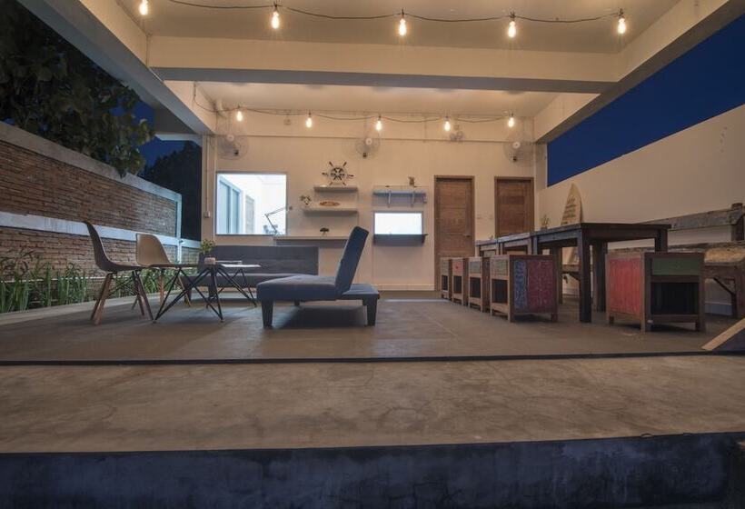 مبيت وإفطار Charlies Shack Lombok