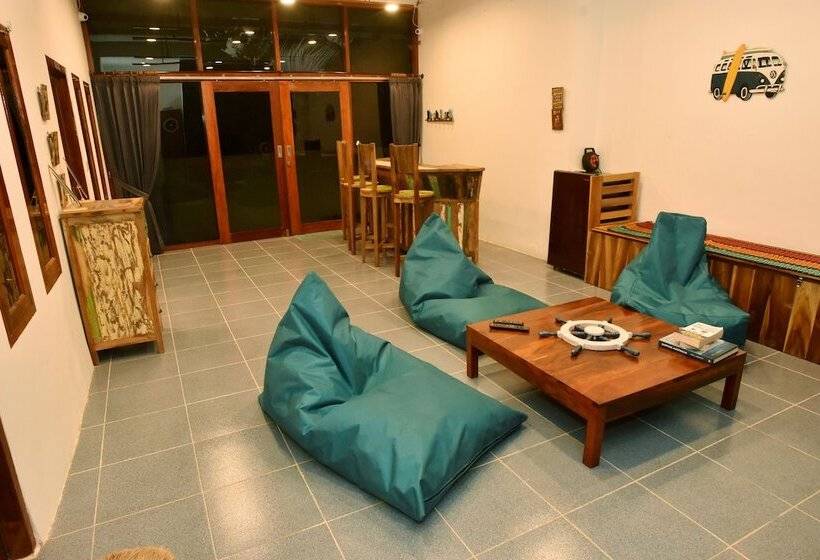 مبيت وإفطار Charlies Shack Lombok