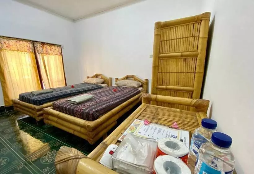 Aamiaismajoitus (B&B) Duyung Rooms & Resto Gerupuk