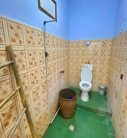 Aamiaismajoitus (B&B) Duyung Rooms & Resto Gerupuk