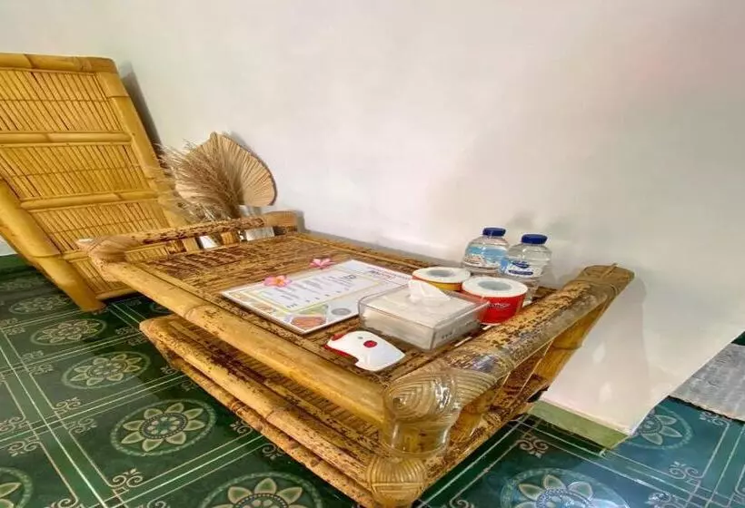 Aamiaismajoitus (B&B) Duyung Rooms & Resto Gerupuk