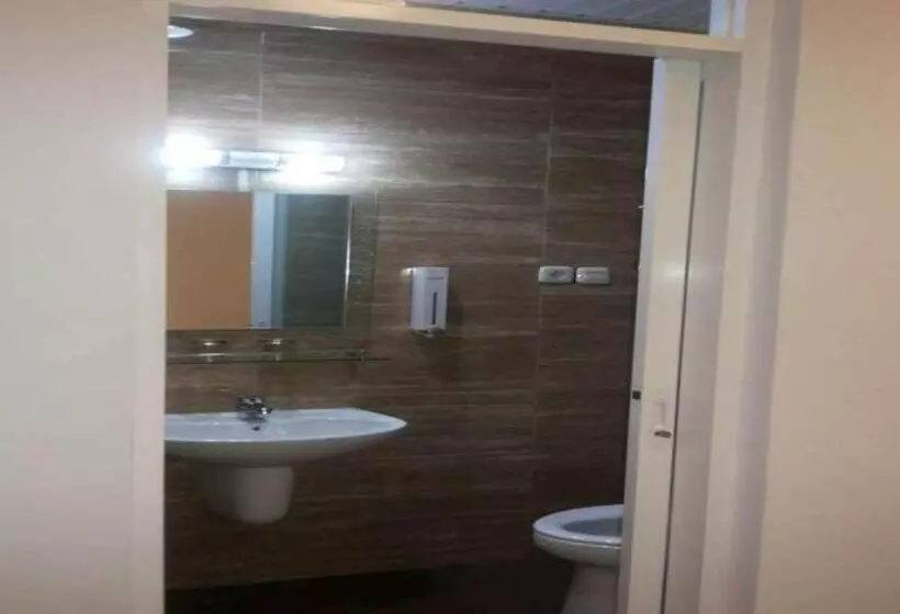 Aamiaismajoitus (B&B) Tirta Mansion Paramount Serpong