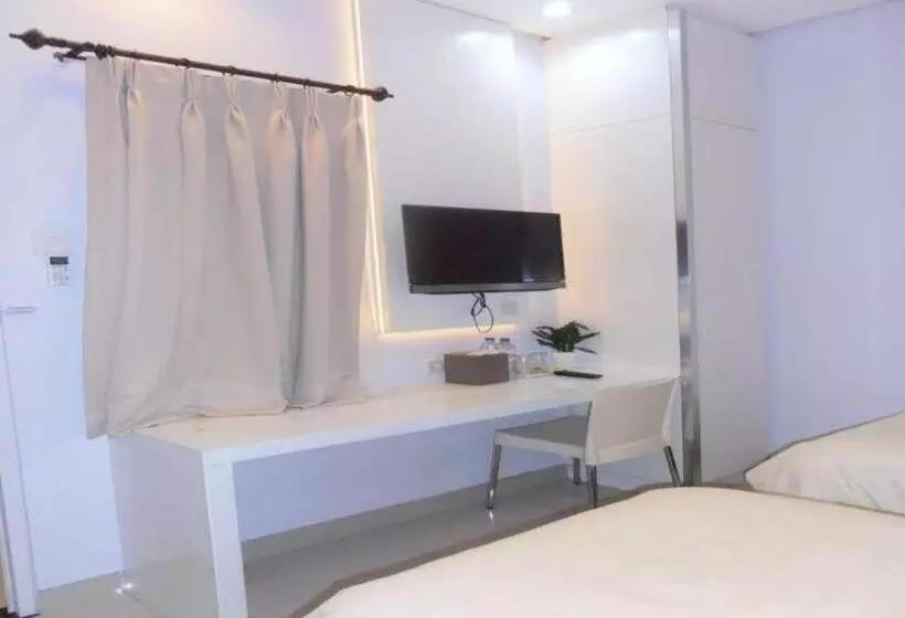 Aamiaismajoitus (B&B) Tirta Mansion Paramount Serpong