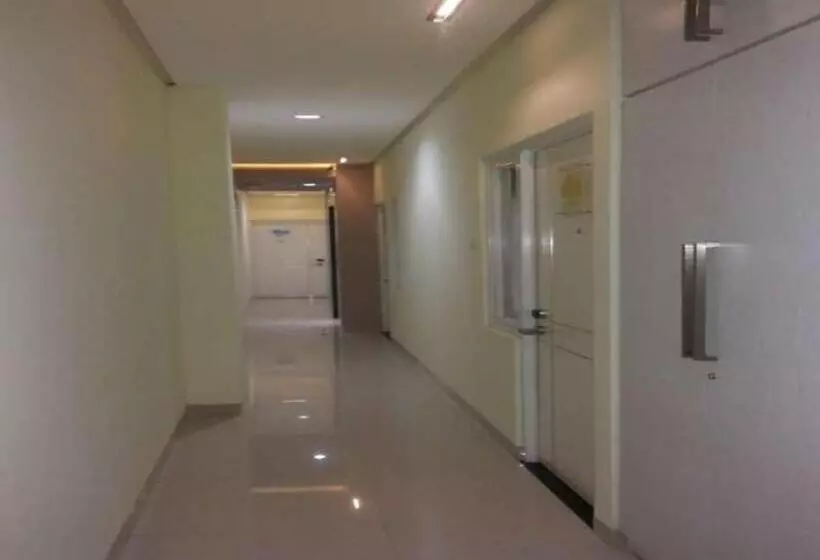 Aamiaismajoitus (B&B) Tirta Mansion Paramount Serpong