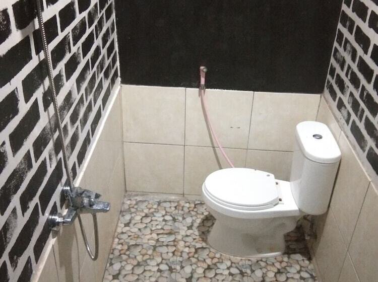 فندق فئة نجمة واحدة Penginapan Bunar Tunggal