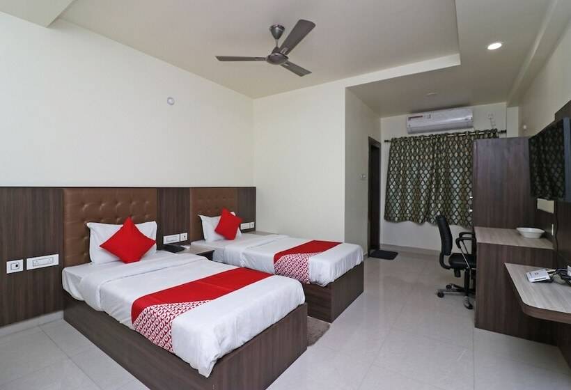 בית מלון כפרי Debarshi By Oyo Rooms