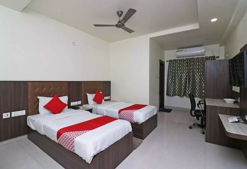 ホテル Debarshi By Oyo Rooms