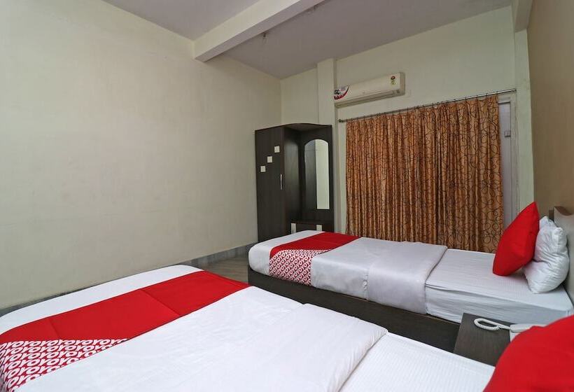 בית מלון כפרי Debarshi By Oyo Rooms