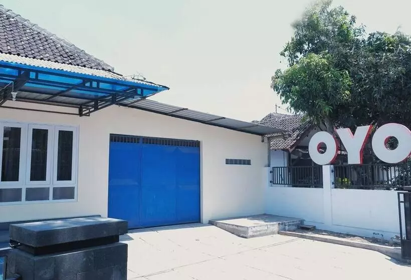 Hotelli Griya Soeratin Residence By Oyo Rooms