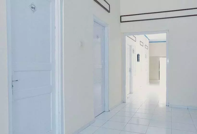 Hotelli Griya Soeratin Residence By Oyo Rooms