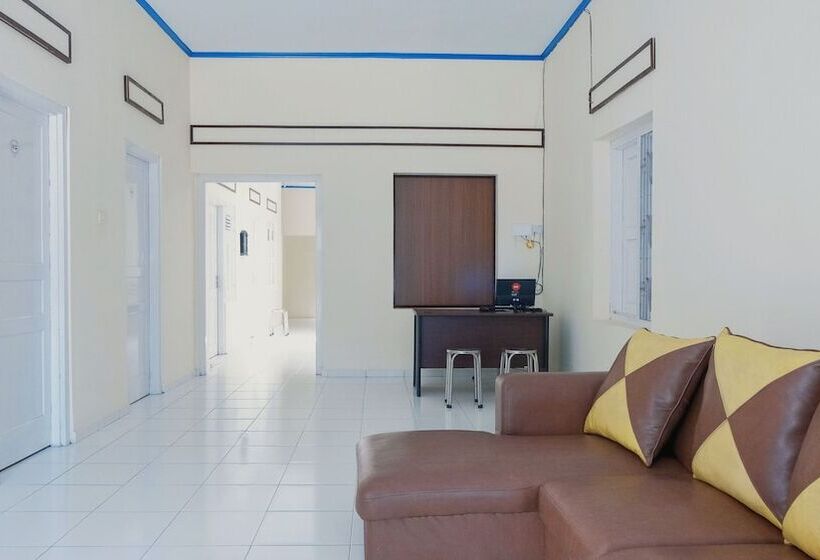 Szálloda Griya Soeratin Residence By Oyo Rooms