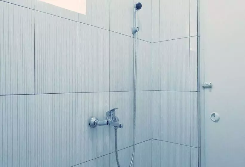 Hotelli Griya Soeratin Residence By Oyo Rooms