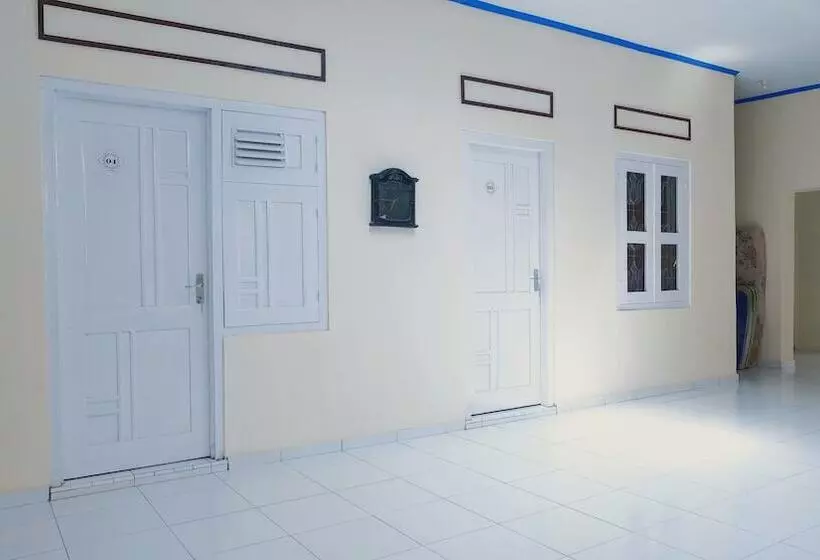 Hotelli Griya Soeratin Residence By Oyo Rooms