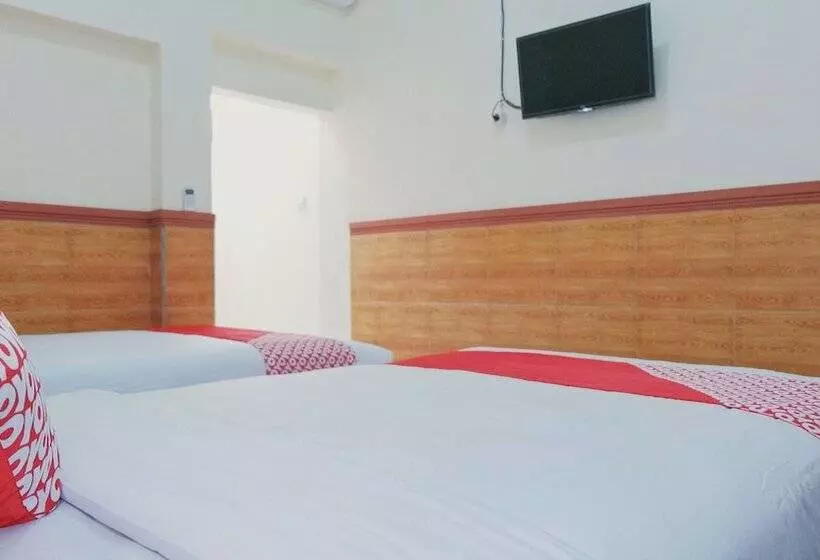 Hotelli Griya Soeratin Residence By Oyo Rooms