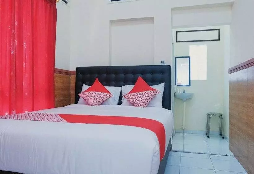 Hotelli Griya Soeratin Residence By Oyo Rooms