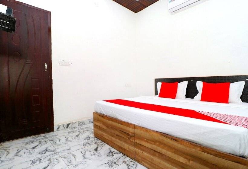 בית מלון כפרי New Bury By Oyo Rooms