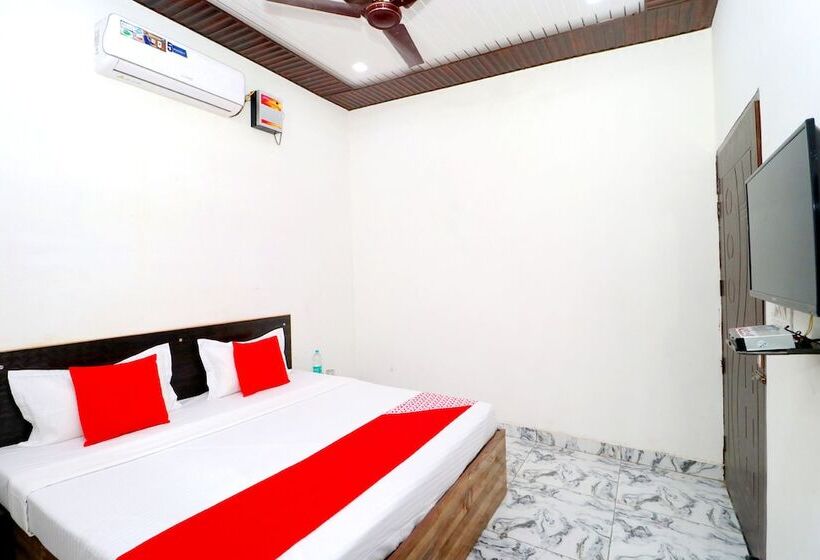 בית מלון כפרי New Bury By Oyo Rooms