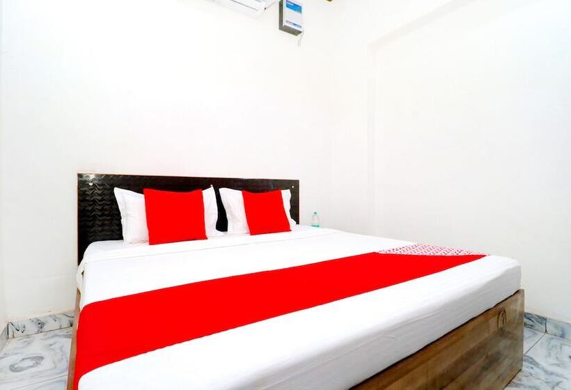 בית מלון כפרי New Bury By Oyo Rooms