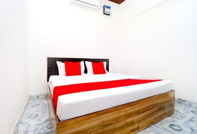 בית מלון כפרי New Bury By Oyo Rooms