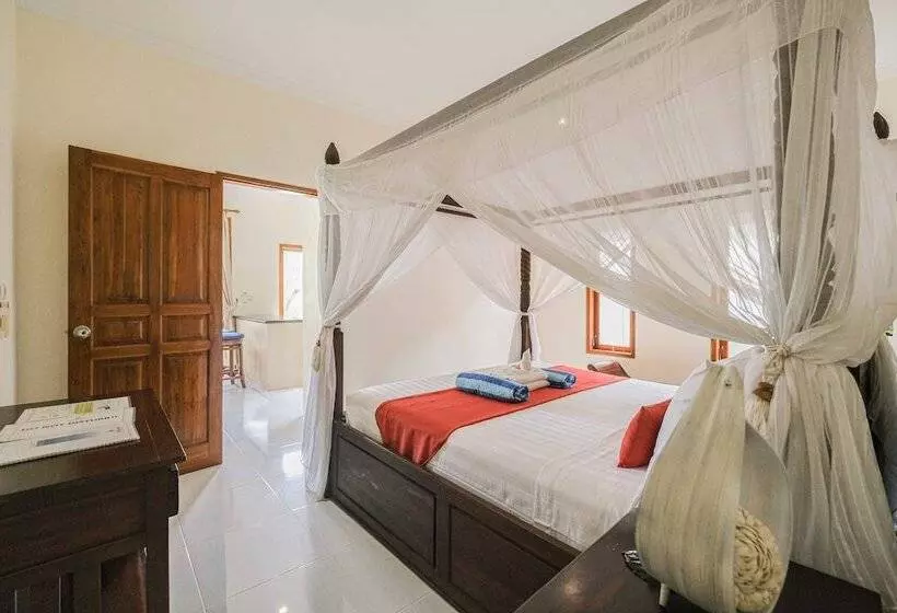 ホテル Poinciana Resort Bali